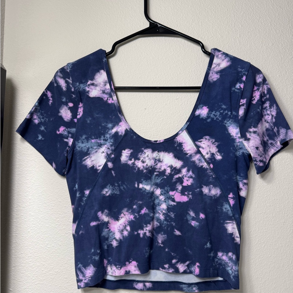Lululemon Athletica Blue Pink Short Sleeve Crop Top